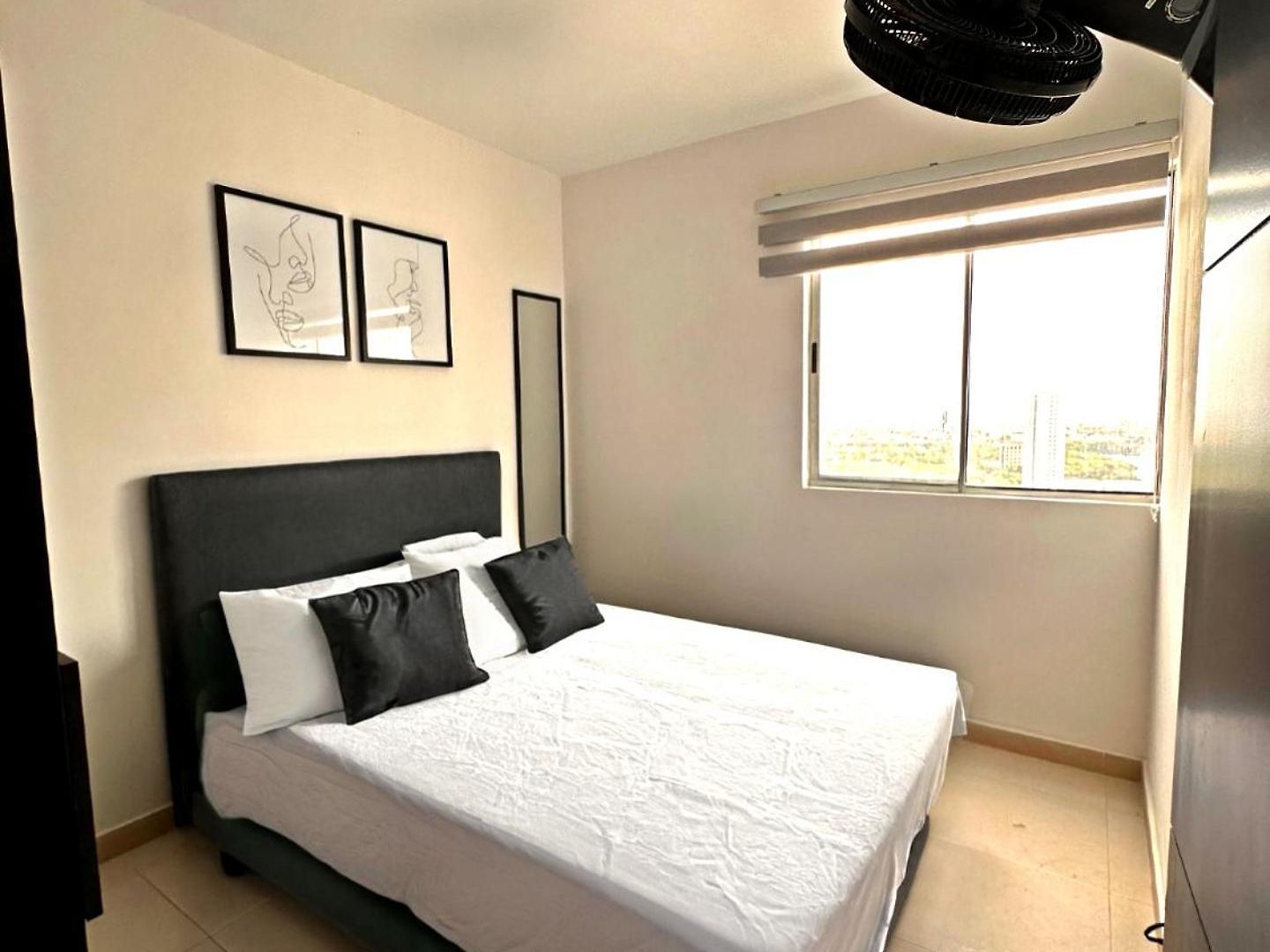 Cozy 27th Floor In De Indias Apartamento Cartagena